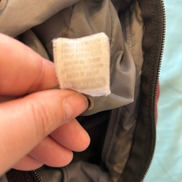 LeSportsac Classic Kylie Crossbody Bag 3 Pocket Striped Colored Mountains - Picture 7 of 7